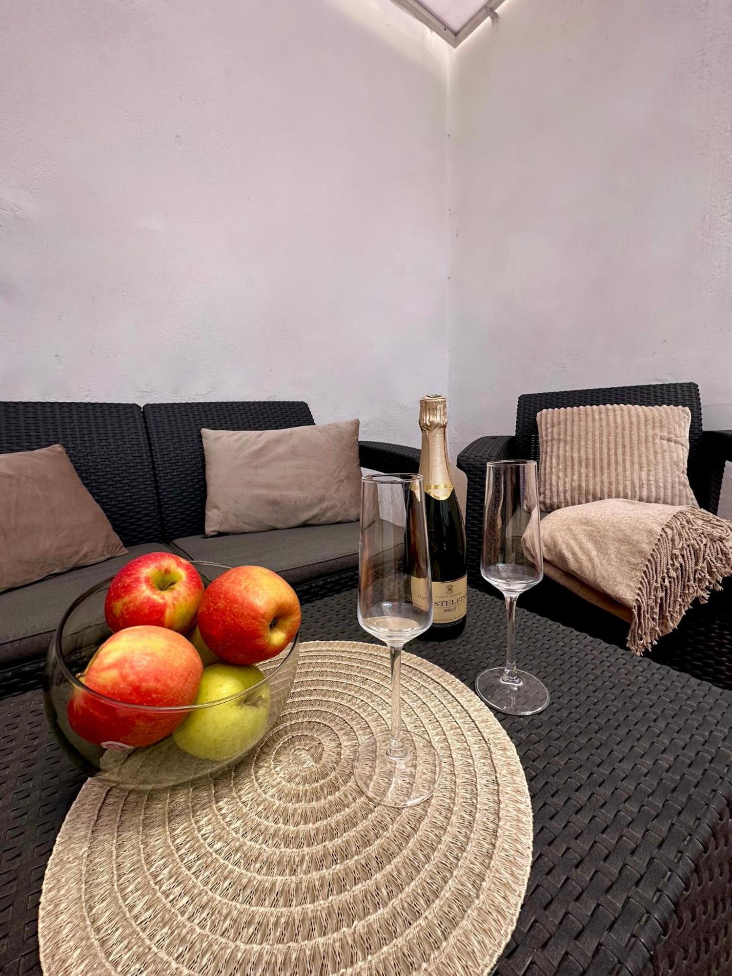 Veronica Apartment บาเลนเซีย ภายนอก รูปภาพ