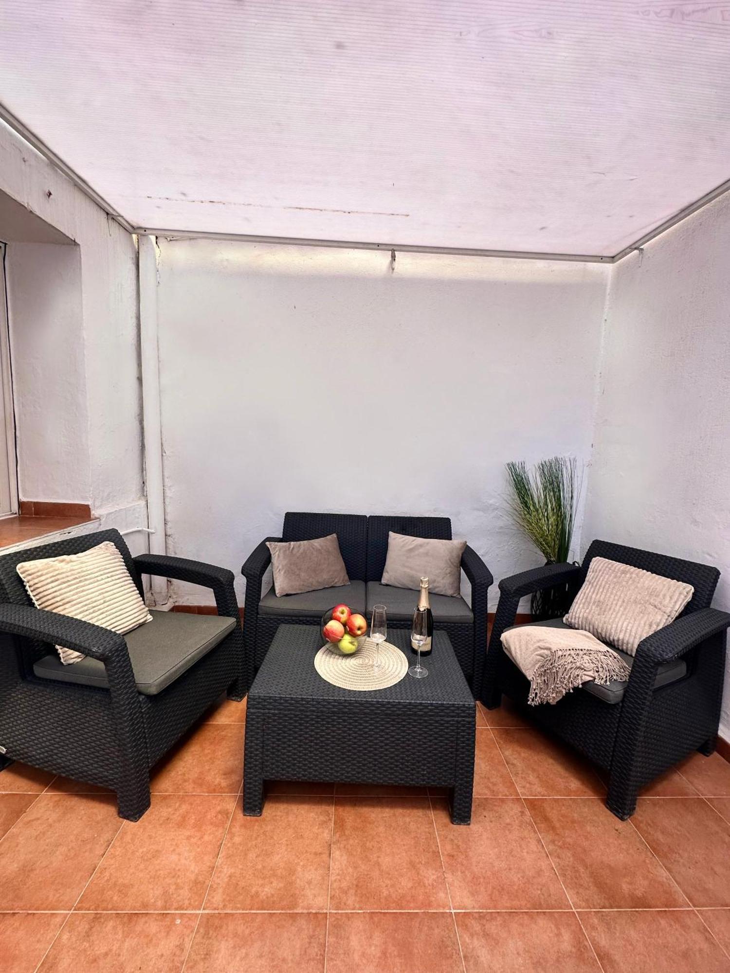 Veronica Apartment บาเลนเซีย ภายนอก รูปภาพ